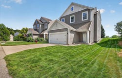 1314 Highland Hill, Lowell, MI 49331