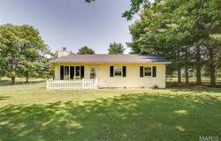 25078 White Rose Lane, Jerseyville, IL 62052