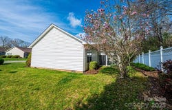 1265 Wexford Village Circle NE, Lenoir, NC 28645