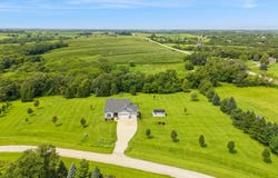 1713 Merriam Court, Winterset, IA 50273