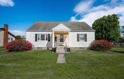 619 Painter Ave, Ford Cliff, PA 16228