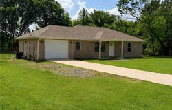 306 Bayless, Wister, OK 74966