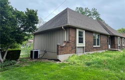 18000 E DAKOTA Drive, Independence, MO 64056