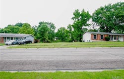 11737 Vizcuya Court, Unincorporated, MO 63033