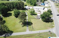 1909 2ND AVENUE, ONEONTA, AL 35121