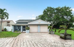 28 Paxford Lane, Boynton Beach, FL 33426
