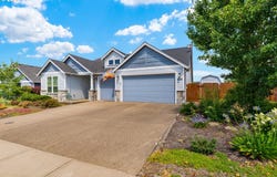 739 E MCKINLEY ST, Carlton, OR 97111