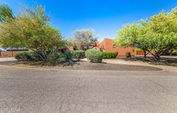 2324 E LA VERNA Way, Phoenix, AZ 85086
