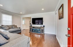 296 High Street, Metuchen, NJ 08840