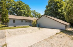 637 Crystal Avenue, Frankfort, MI 49635