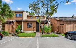 4169 S Pine Island Road, Davie, FL 33328