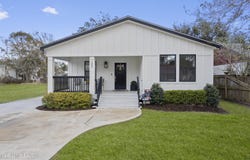 406 Russell Avenue, Ocean Springs, MS 39564