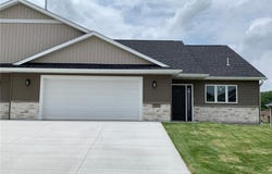 2834 Meadowview Lane NE, Owatonna, MN 55060