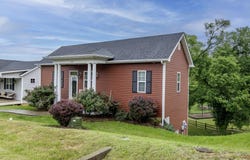 408 Evans Dr, Lexington, VA 24450