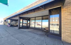 218 N Broadway Ave, Miller, SD 57362