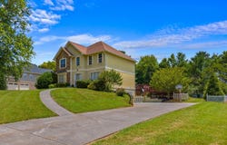 1074 Hickory View Drive, Morristown, TN 37814