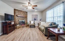 408 Hallmark Drive, Arlington, TX 76011