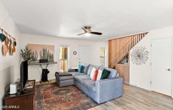 841 E PEORIA Avenue, Phoenix, AZ 85020