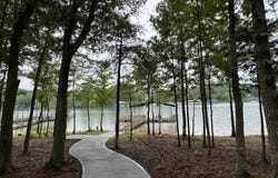 71 Woodlake Crt, Hartwell, GA 30643