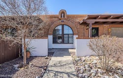 146 S Paseo Tierra, Green Valley, AZ 85614