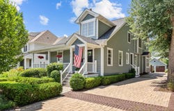 820 S GROVE Avenue, Barrington, IL 60010