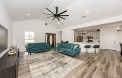 20357 Gleber Dr, Loranger, LA 70446