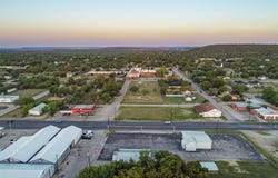 1206 S Oak Avenue, Mineral Wells, TX 76067