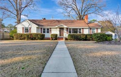 504 W 30th Street, Lumberton, NC 28358