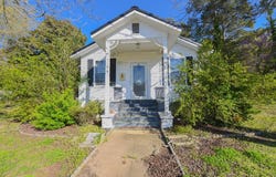 109 S Butler Avenue, Calhoun Falls, SC 29628