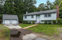 1 Hildreth Drive, Litchfield, NH 03052