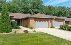2048 Hunters Ridge Drive, Mason City, IA 50401