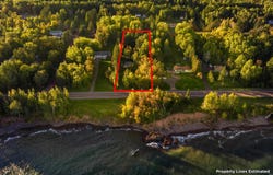 5247 N Shore Dr, Duluth, MN 55804
