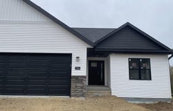 714 N Main Street, Fall River, WI 53932