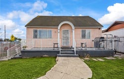 7705 S Vermont Avenue, Los Angeles, CA 90044