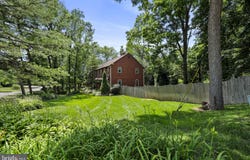 201 LAURENCE DRIVE, MOORESTOWN, NJ 08057