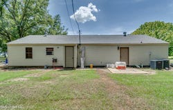 5925 Scotland Road, Bentonia, MS 39040