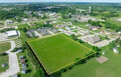 E 30th Street, Trenton, MO 64683