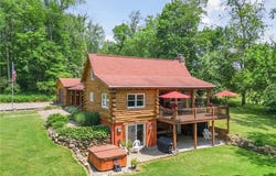 4010 Manchester Avenue NW, North Lawrence, OH 44666