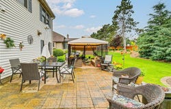 917 Hardwood Avenue, Shoreview, MN 55126