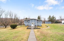 15 Meadow Ridge Road, Brewster, NY 10509