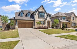 700 Sahallee Drive, Frisco, TX 75033