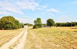 5924 Hummingbird, Kingston, OK 73439