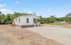 6823 Lewis Drive SE, Winnabow, NC 28479