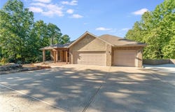 9 Ealing  CIR, Bella Vista, AR 72714