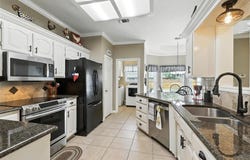 220 S Fork Drive, Hudson Oaks, TX 76087