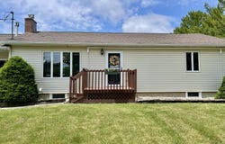 15 Spruce Street, Champlain, NY 12919