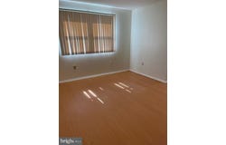 22 FLORENCE TOLLGATE, FLORENCE, NJ 08518