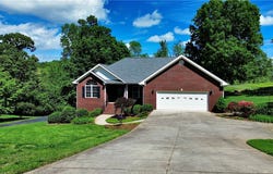 1911 Hampton Shores Drive, Seneca, SC 29672
