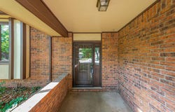 1112 E James St, Derby, KS 67037
