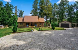 9653 Mckee Road, Irvine, KY 40336